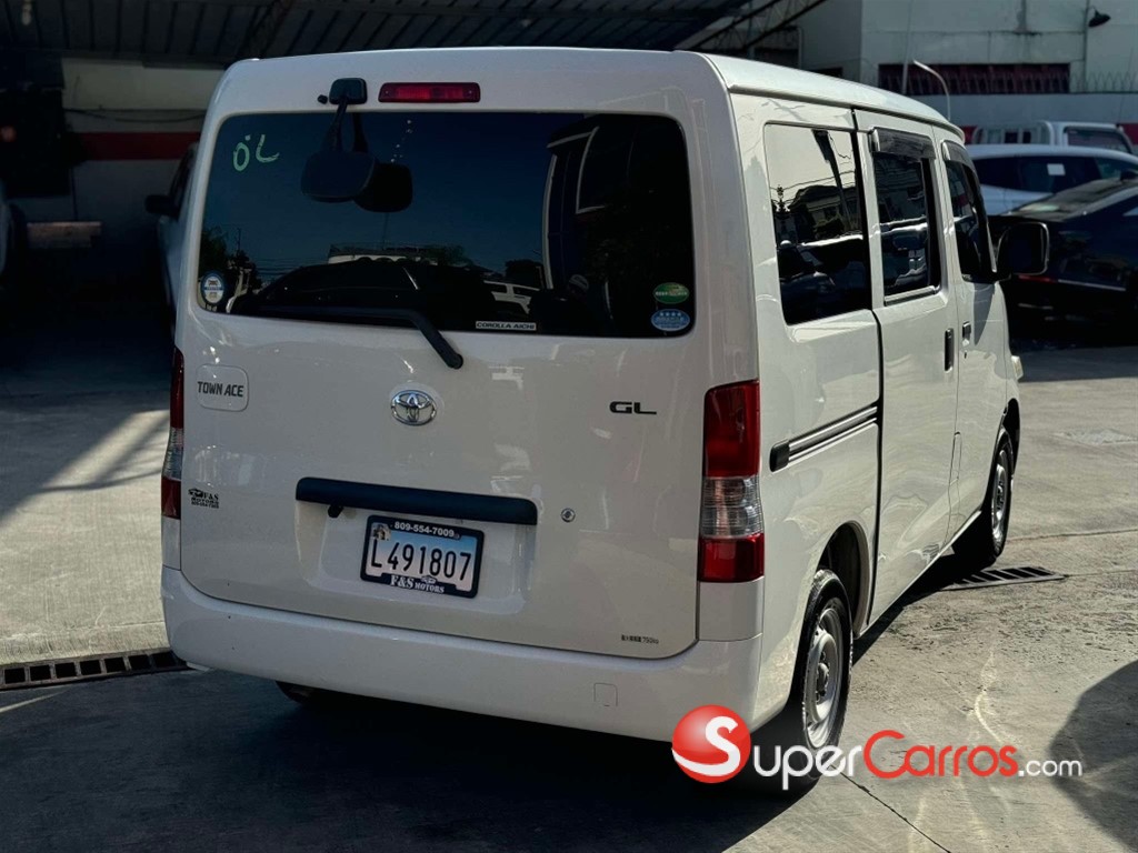2017 Toyota Town-Ace — foto 7 / 11
