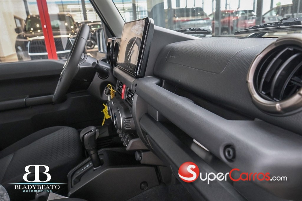 2027 Suzuki Jimny GLX — foto 2 / 12
