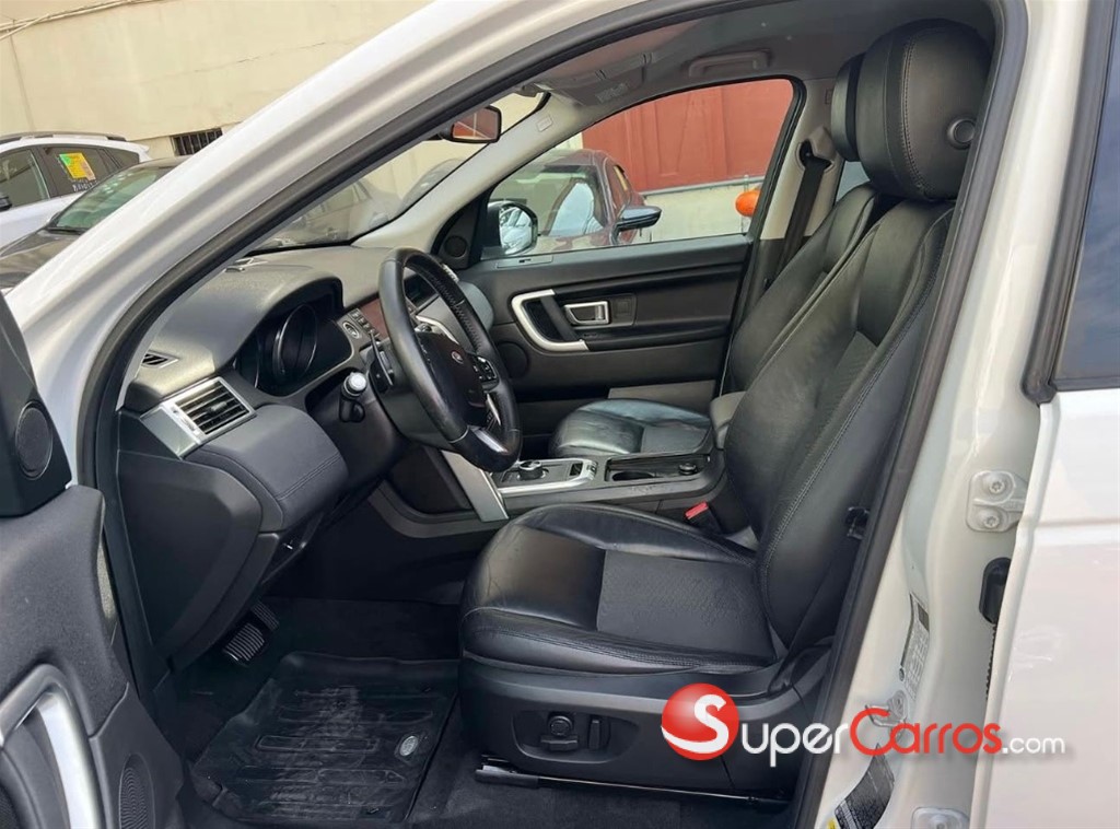 2017 Land Rover Discovery Sport HSE — foto 7 / 9