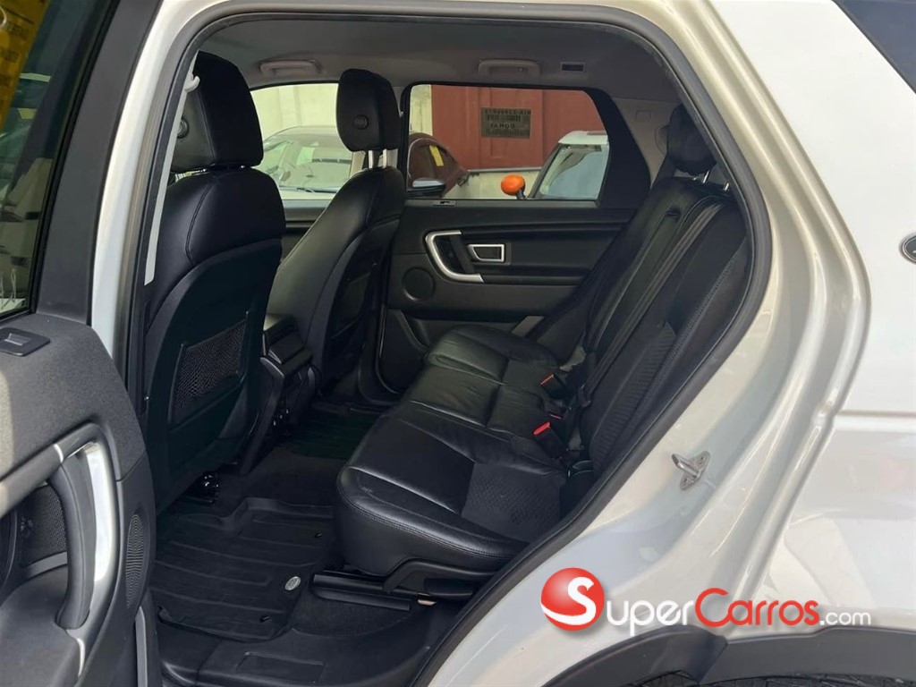 2017 Land Rover Discovery Sport HSE — foto 8 / 9