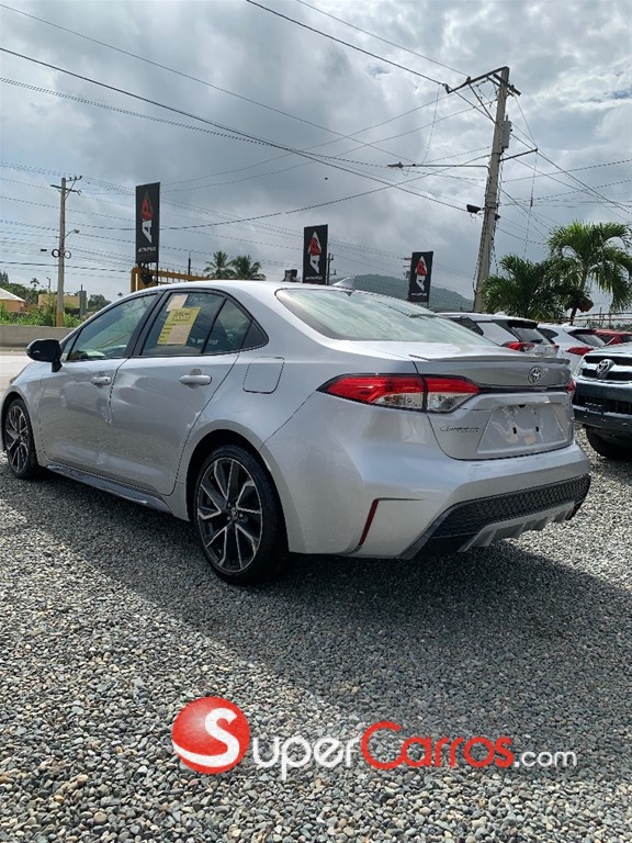 2020 Toyota Corolla SE — foto 8 / 9
