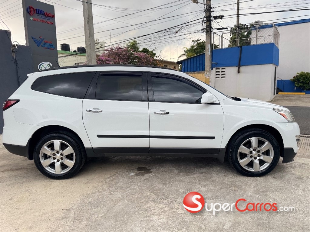 2017 Chevrolet Traverse LT — foto 8 / 12