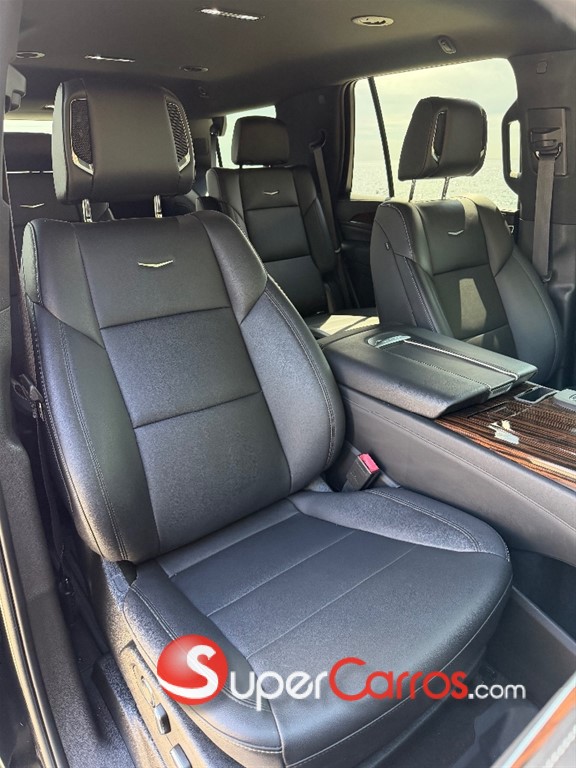 2022 Cadillac Escalade — foto 8 / 11