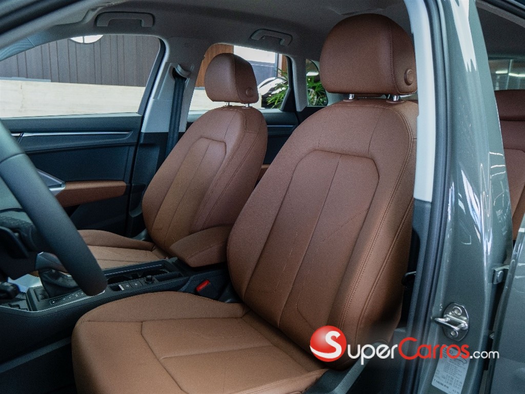 2025 Audi Q3 35 TFSI Advance Plus — foto 4 / 9