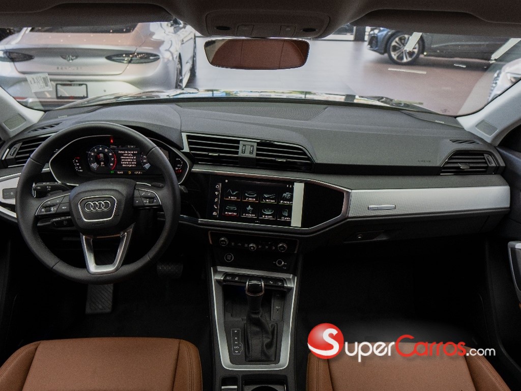 2025 Audi Q3 35 TFSI Advance Plus — foto 6 / 9