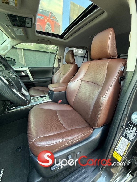 2020 Toyota 4 Runner Limited — foto 11 / 12