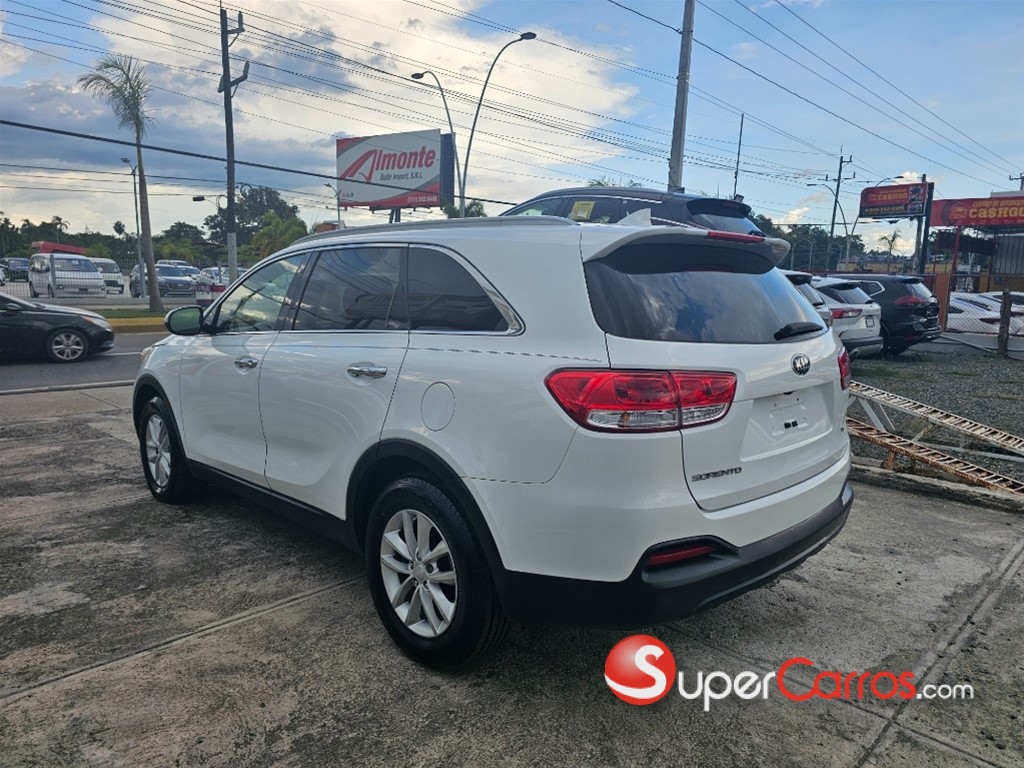 2016 Kia Sorento EX — foto 9 / 12