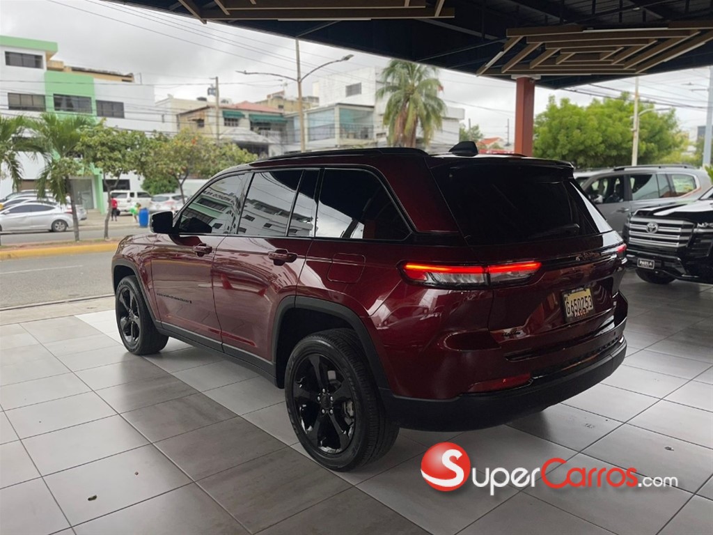 2023 Jeep Grand Cherokee Altitude — foto 9 / 11