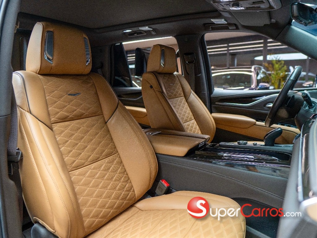 2023 Cadillac Escalade Premium Luxury — foto 2 / 9