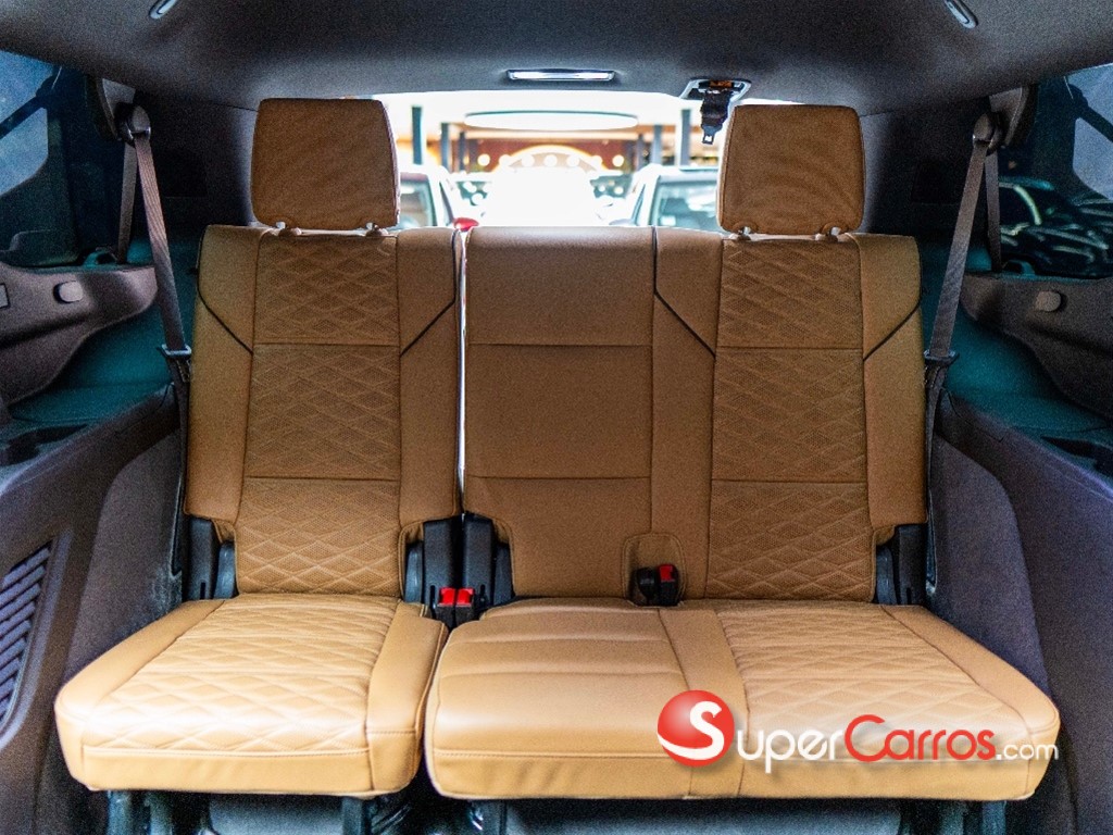 2023 Cadillac Escalade Premium Luxury — foto 5 / 9