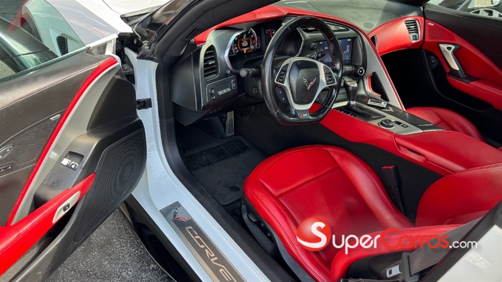 2014 Chevrolet Corvette Z51 Convertible — foto 9 / 12