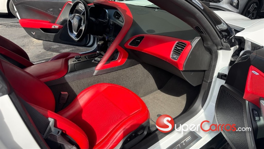 2014 Chevrolet Corvette Z51 Convertible — foto 11 / 12