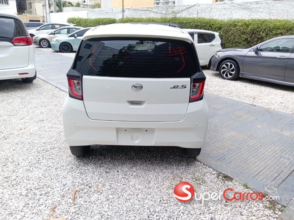 2019 Daihatsu Mira — foto 9 / 12