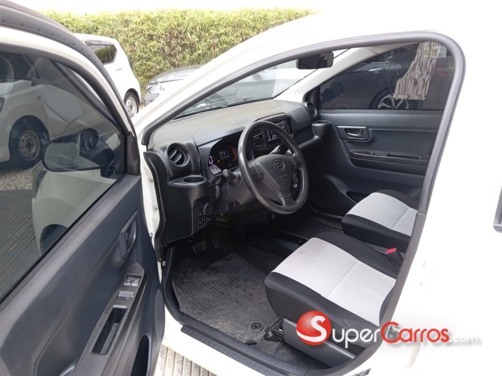 2019 Daihatsu Mira — foto 10 / 12