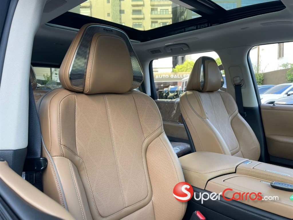 2026 Infiniti QX-80 — foto 11 / 12