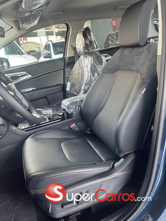 2025 Kia Sportage Luxury — foto 6 / 9