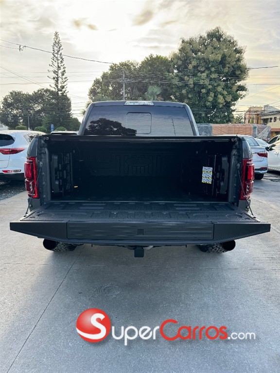 2020 Ford F 150 Raptor SVT — foto 6 / 11