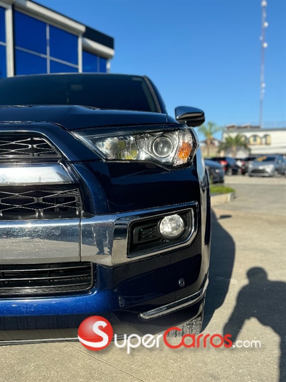2016 Toyota 4 Runner Limited — foto 4 / 9