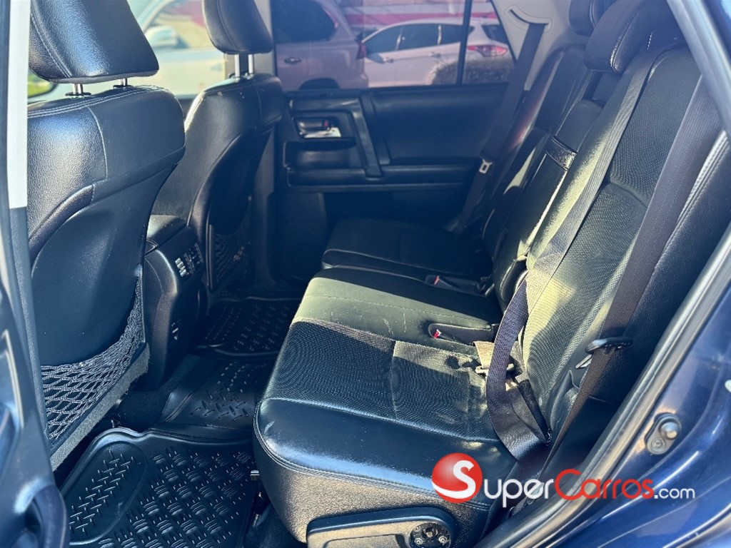 2016 Toyota 4 Runner Limited — foto 6 / 9
