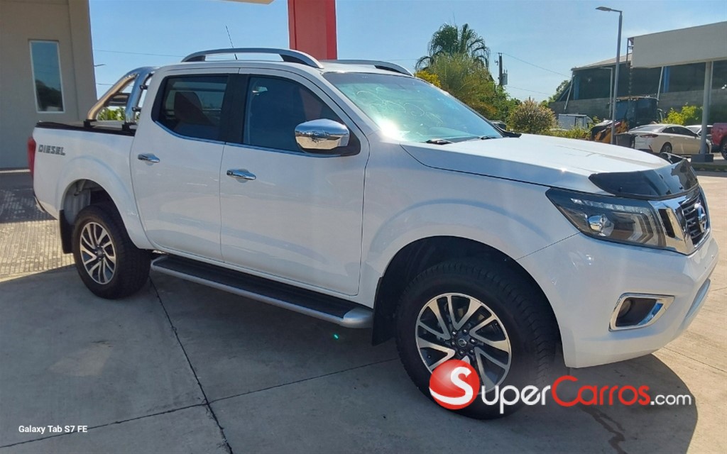 2020 Nissan Navara LE — foto 2 / 9
