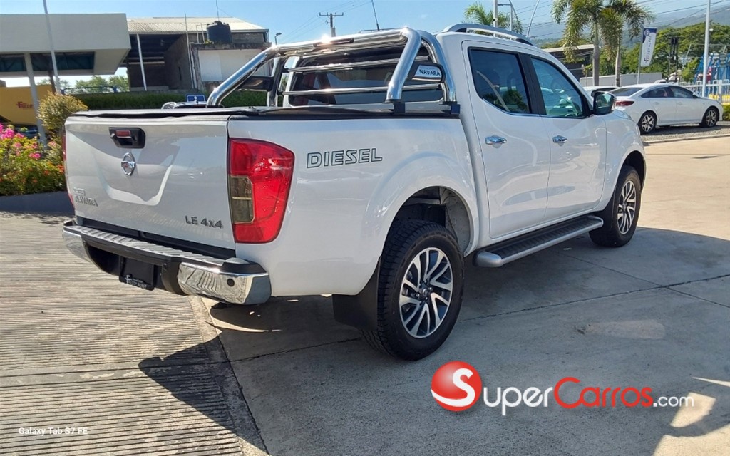2020 Nissan Navara LE — foto 3 / 9
