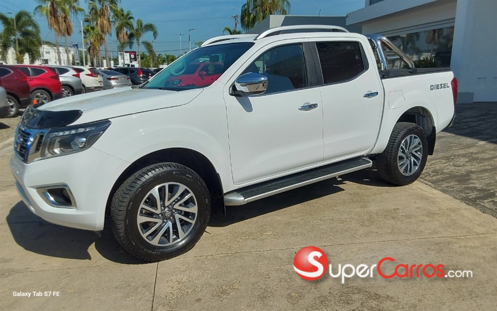 2020 Nissan Navara LE — foto 4 / 9