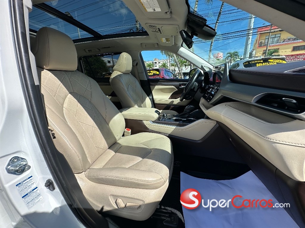 2021 Toyota Highlander Platinum — foto 9 / 12