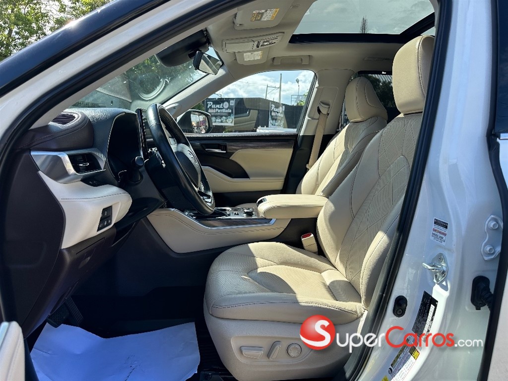 2021 Toyota Highlander Platinum — foto 11 / 12