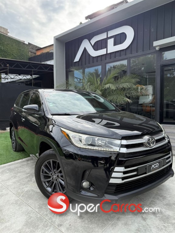 2018 Toyota Highlander LE