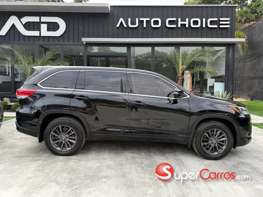 2018 Toyota Highlander LE — foto 5 / 12