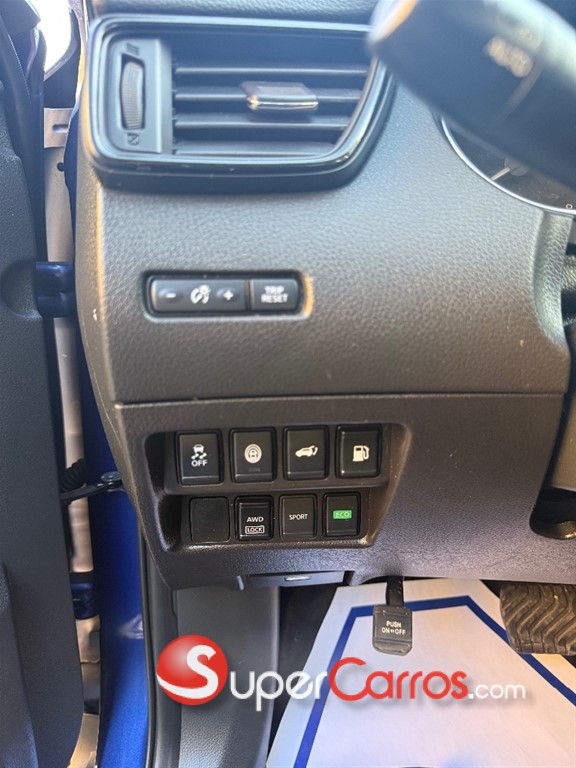 2020 Nissan Rogue SV — foto 4 / 8
