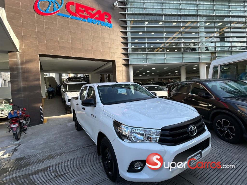 2025 Toyota Hilux — foto 7 / 11