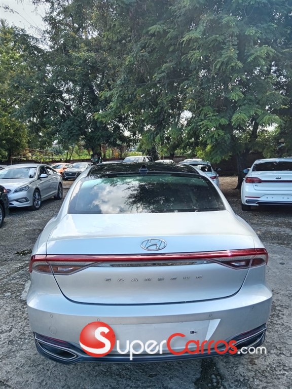 2020 Hyundai Grandeur — foto 6 / 12