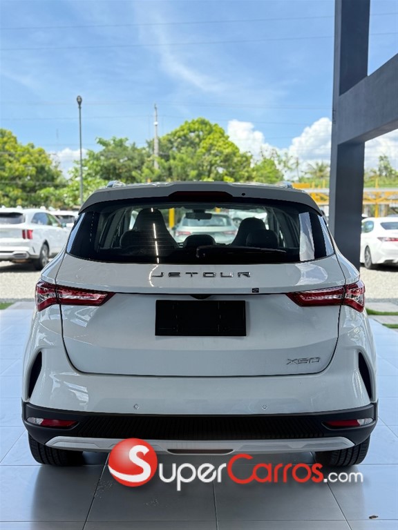 2027 Jetour X50 — foto 6 / 9