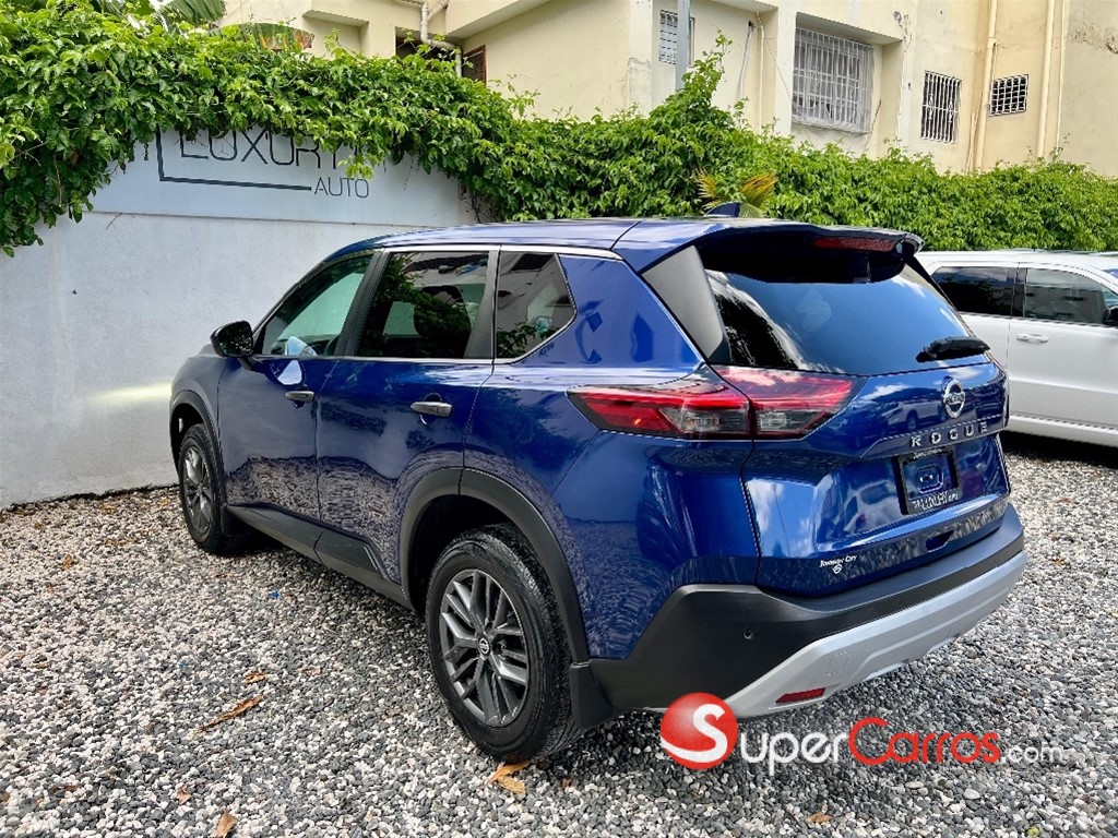 2021 Nissan Rogue SV — foto 3 / 7