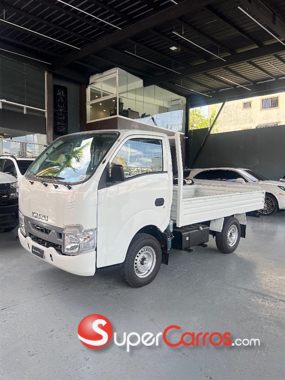 2025 Isuzu Traviz