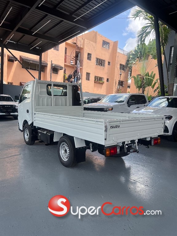 2025 Isuzu Traviz — foto 6 / 8