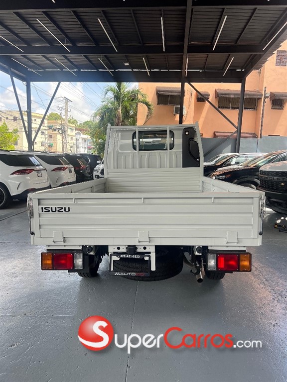 2025 Isuzu Traviz — foto 8 / 8