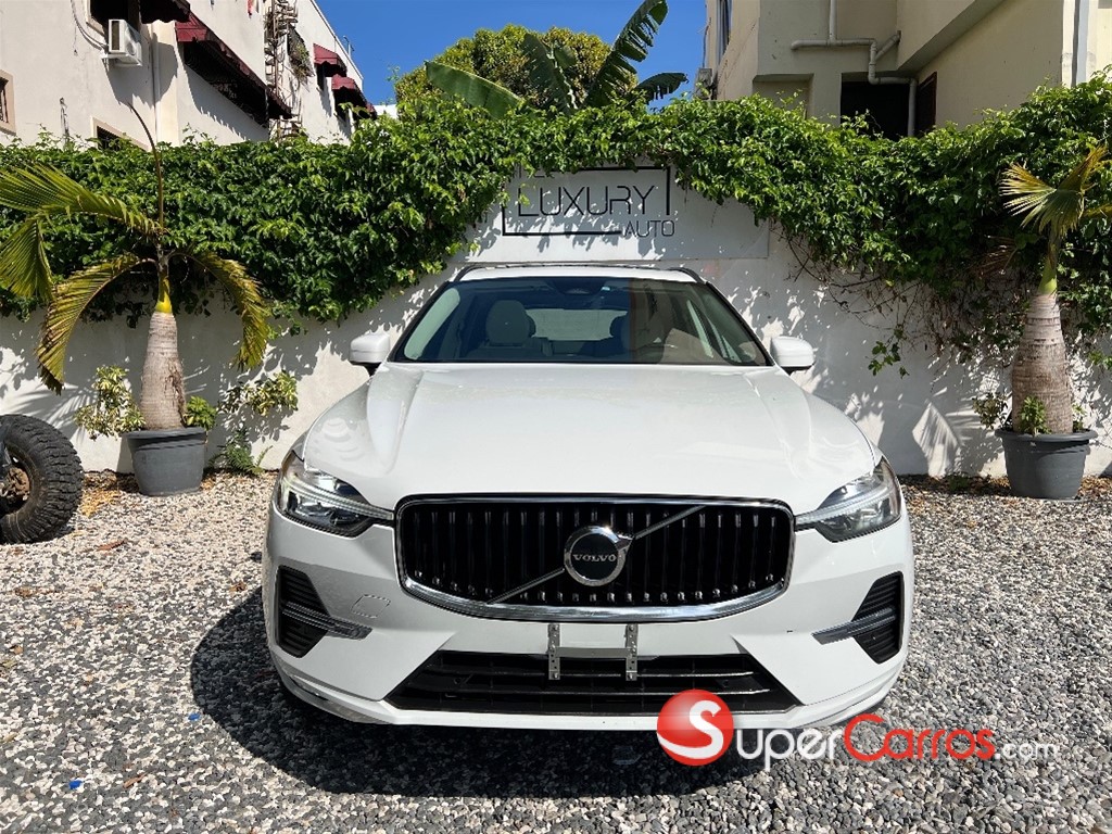 2022 Volvo XC60 PLUS — foto 2 / 10