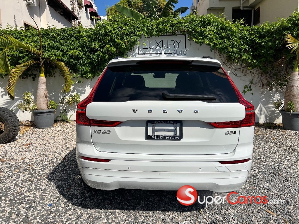 2022 Volvo XC60 PLUS — foto 5 / 10