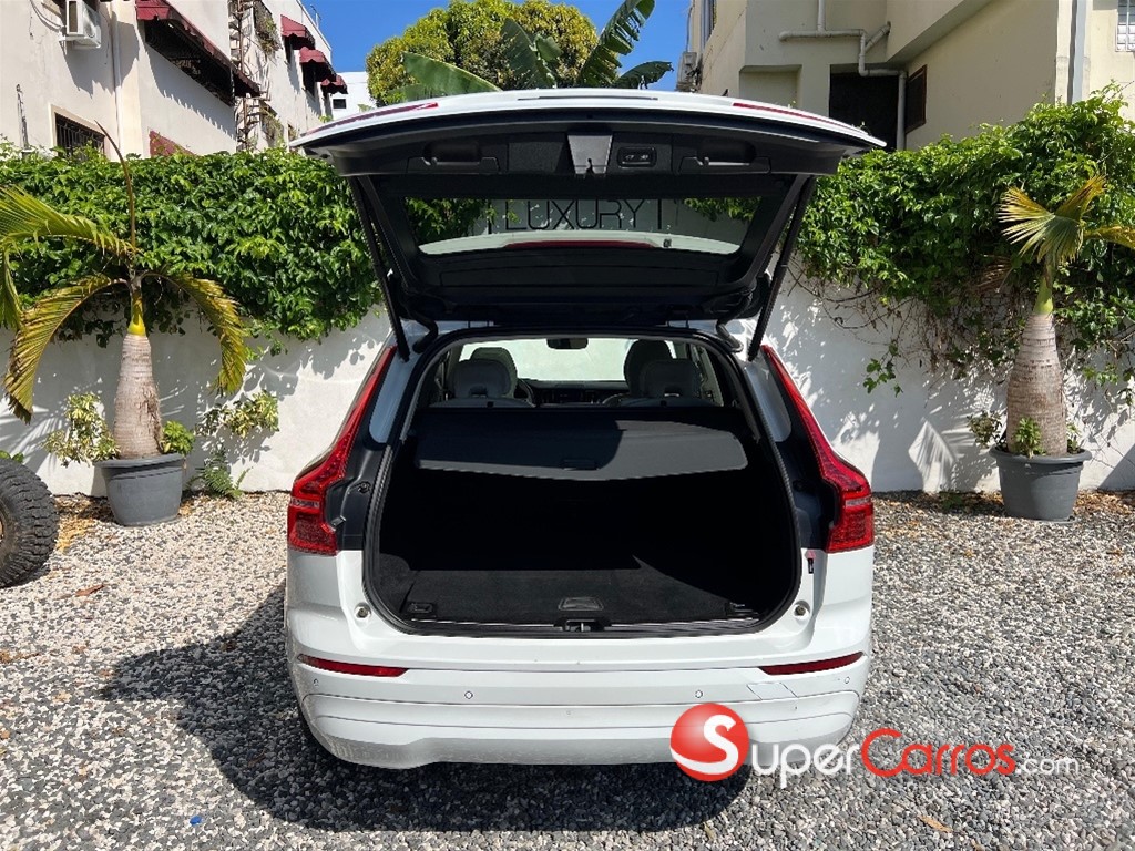 2022 Volvo XC60 PLUS — foto 10 / 10