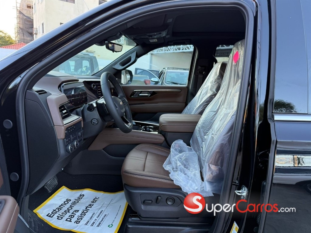 2026 Chevrolet Suburban Highcountry — foto 8 / 11