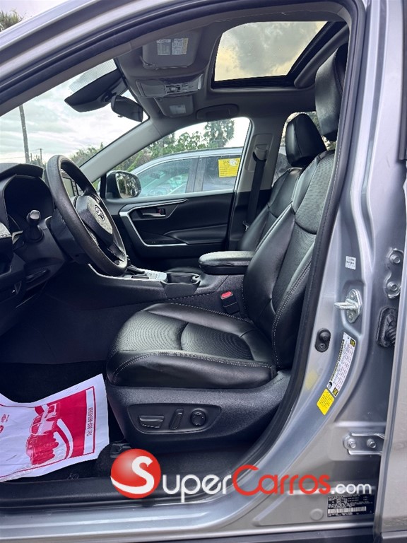 2021 Toyota RAV4 XLE — foto 5 / 9