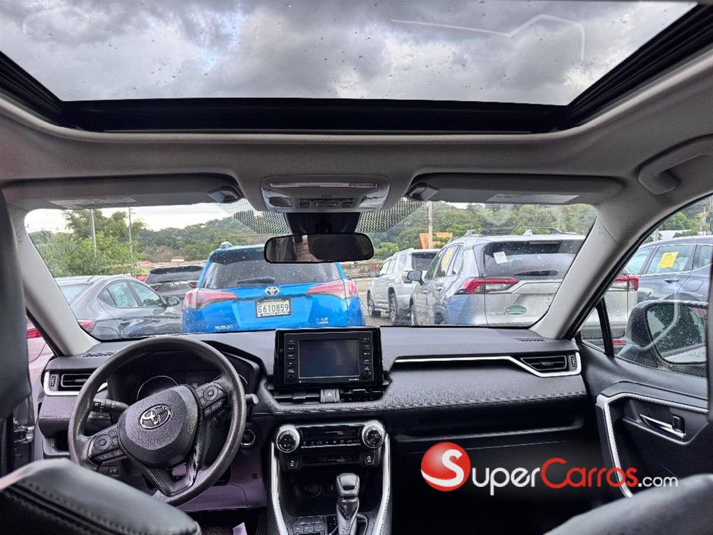 2021 Toyota RAV4 XLE — foto 7 / 9