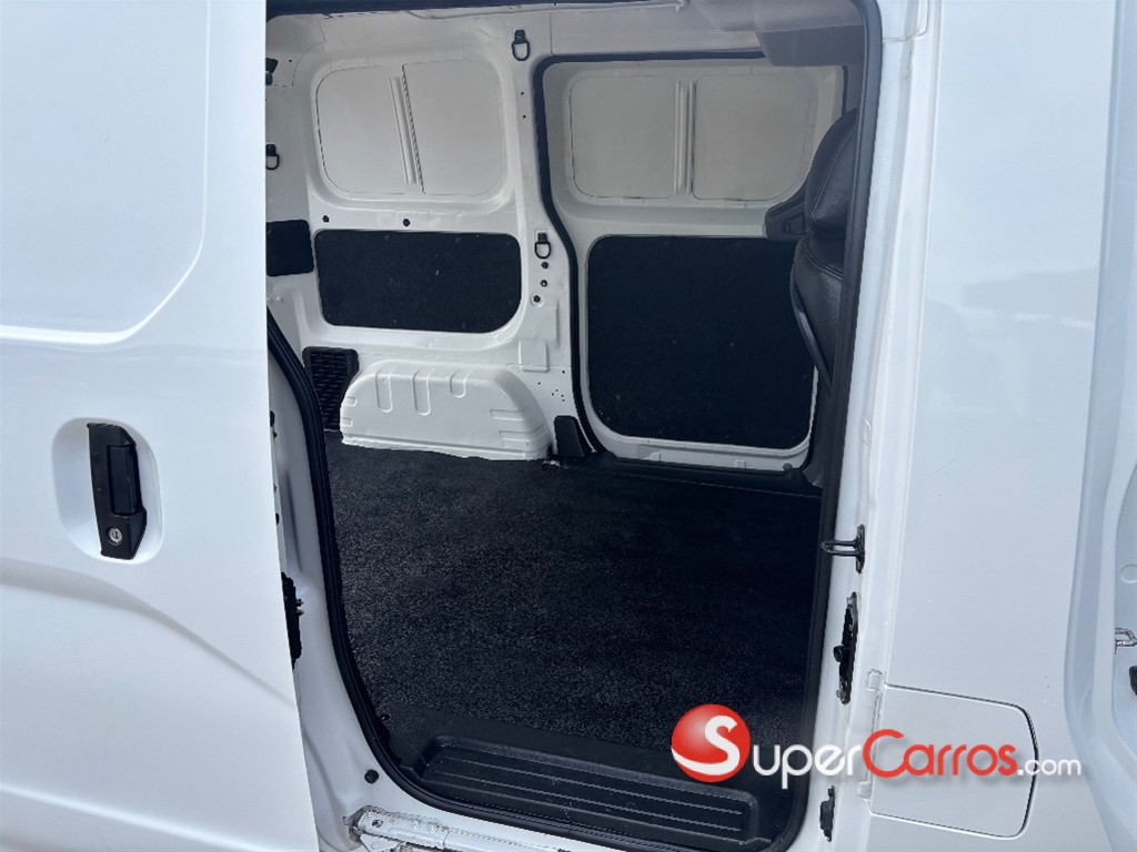 2021 Nissan NV 200 — foto 9 / 11