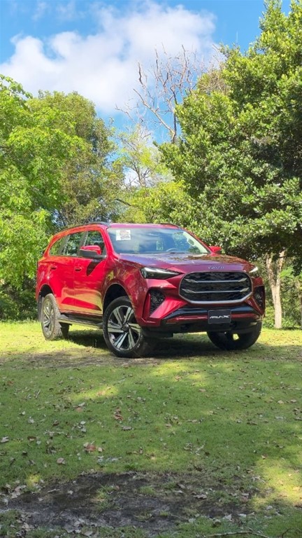 2027 Isuzu Mux — foto 3 / 12
