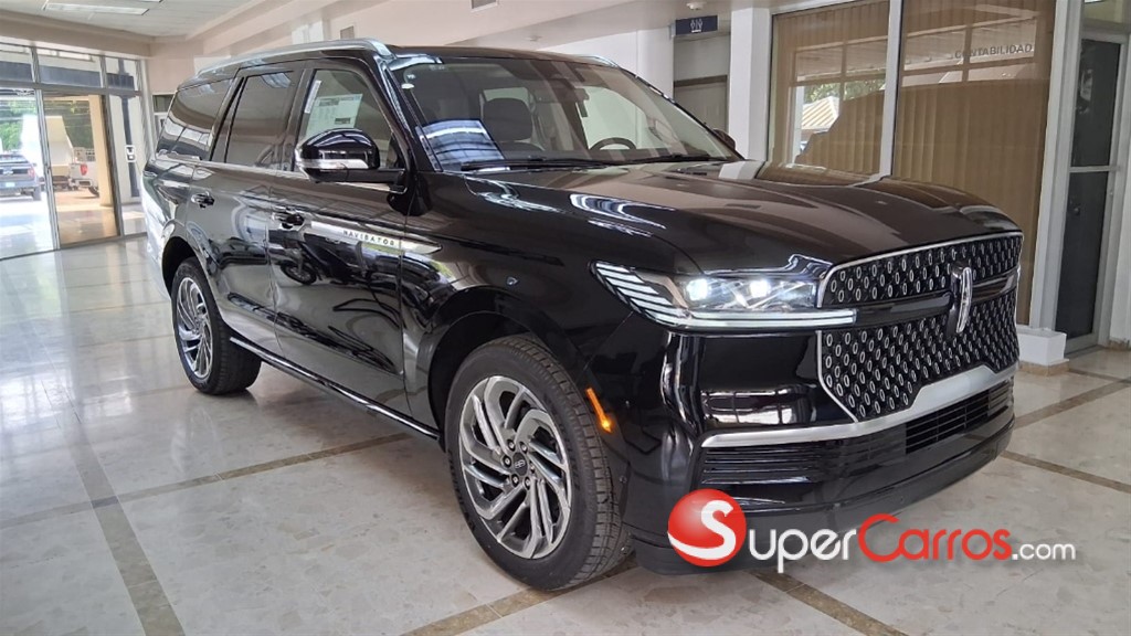 2025 Lincoln Navigator Reserve I — foto 2 / 11
