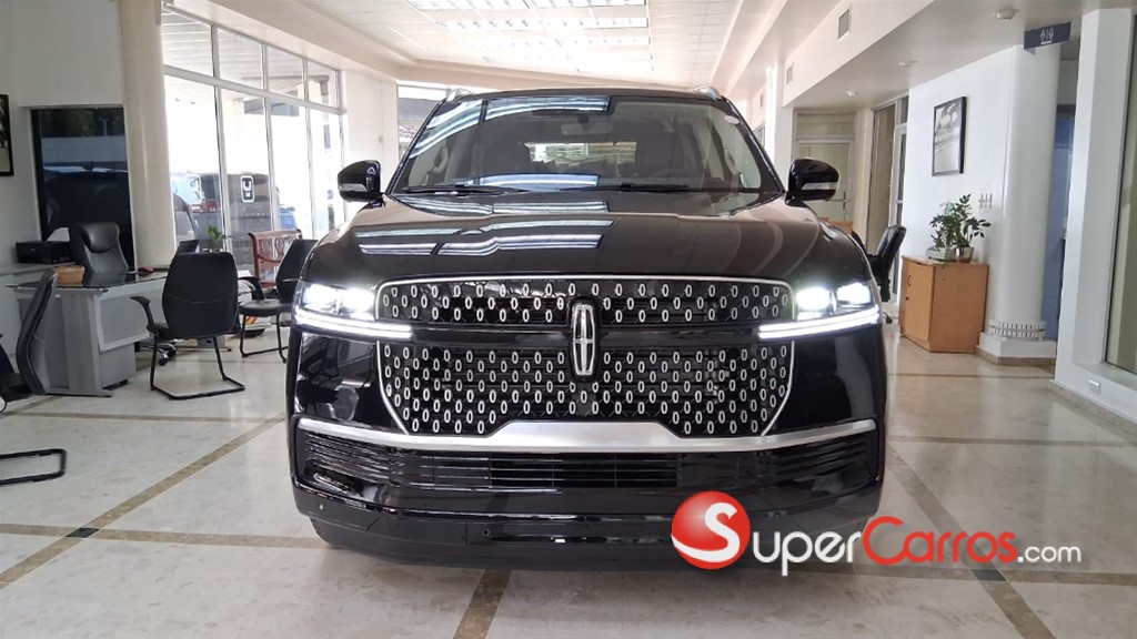 2025 Lincoln Navigator Reserve I — foto 5 / 11