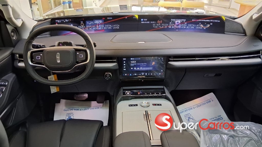 2025 Lincoln Navigator Reserve I — foto 10 / 11