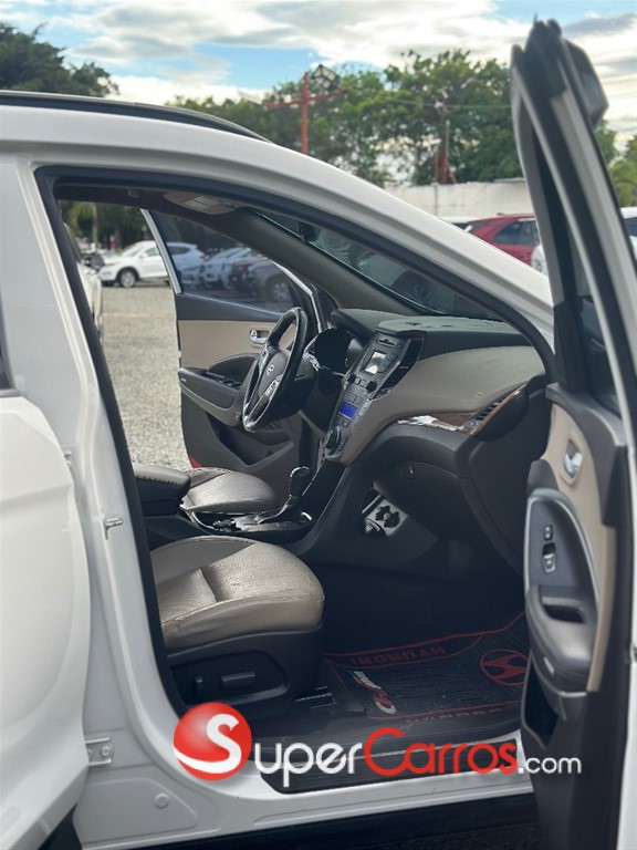 2016 Hyundai Santa Fe — foto 6 / 11